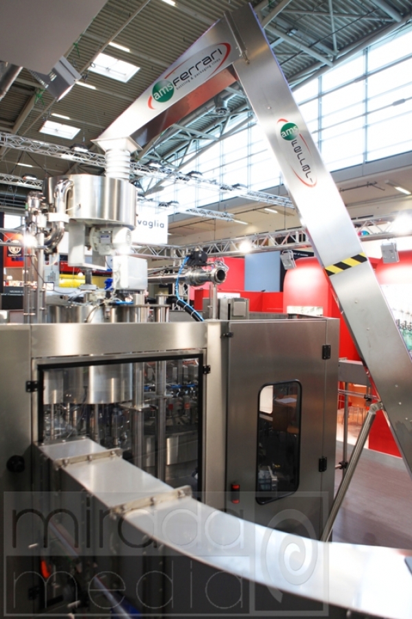 DrinkTec 2009 AMS FERRARI máquina de rellenar 2